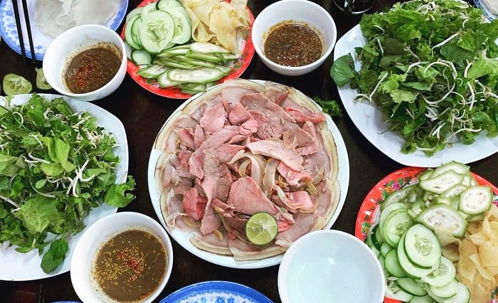 Thịt me thui